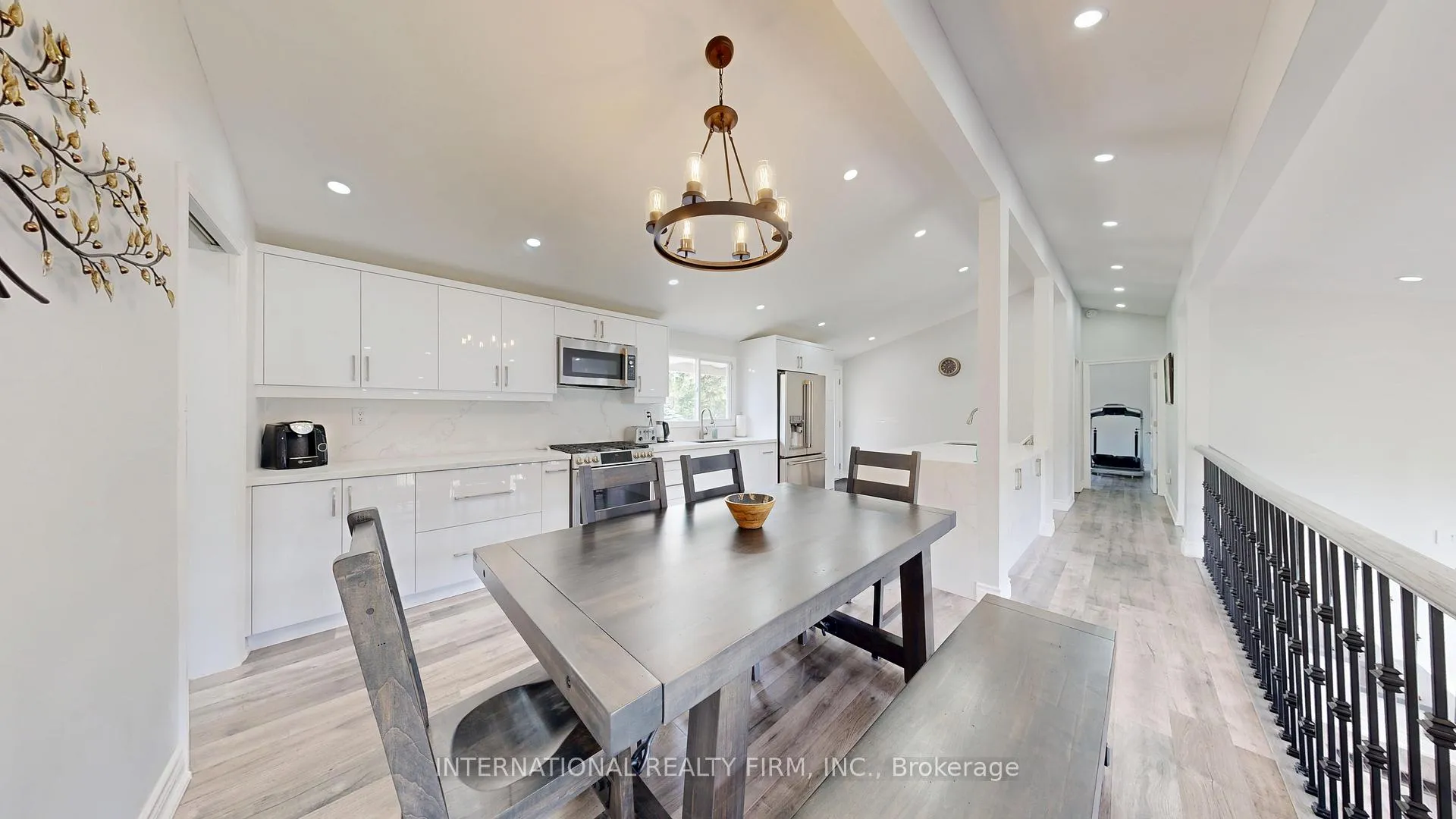 Photo 15 of 8309 Oak Ridges Drive, Hamilton Township, Rural Hamilton — HOMEH