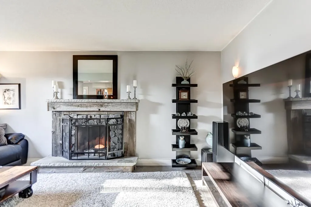 Photo 12 of 104 De Rose Avenue, Caledon, Bolton West — HOMEH