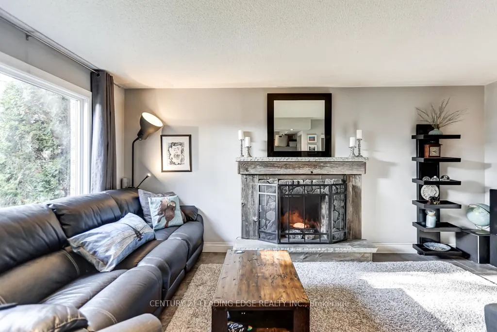Photo 14 of 104 De Rose Avenue, Caledon, Bolton West — HOMEH