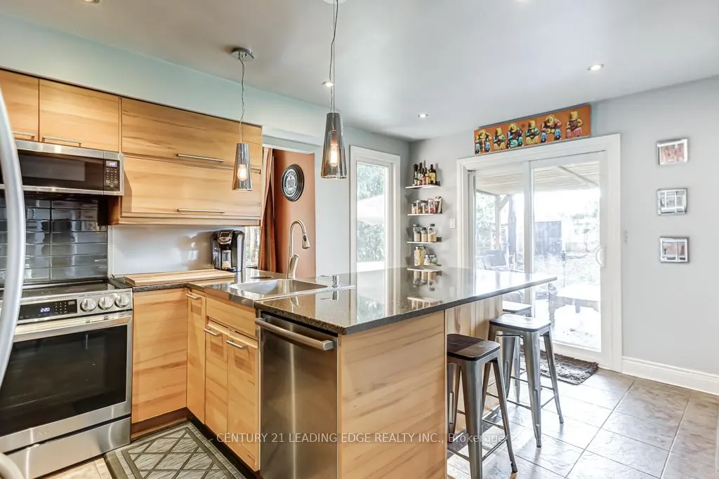 Photo 16 of 104 De Rose Avenue, Caledon, Bolton West — HOMEH