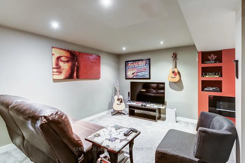 Photo 33 of 104 De Rose Avenue, Caledon, Bolton West — HOMEH