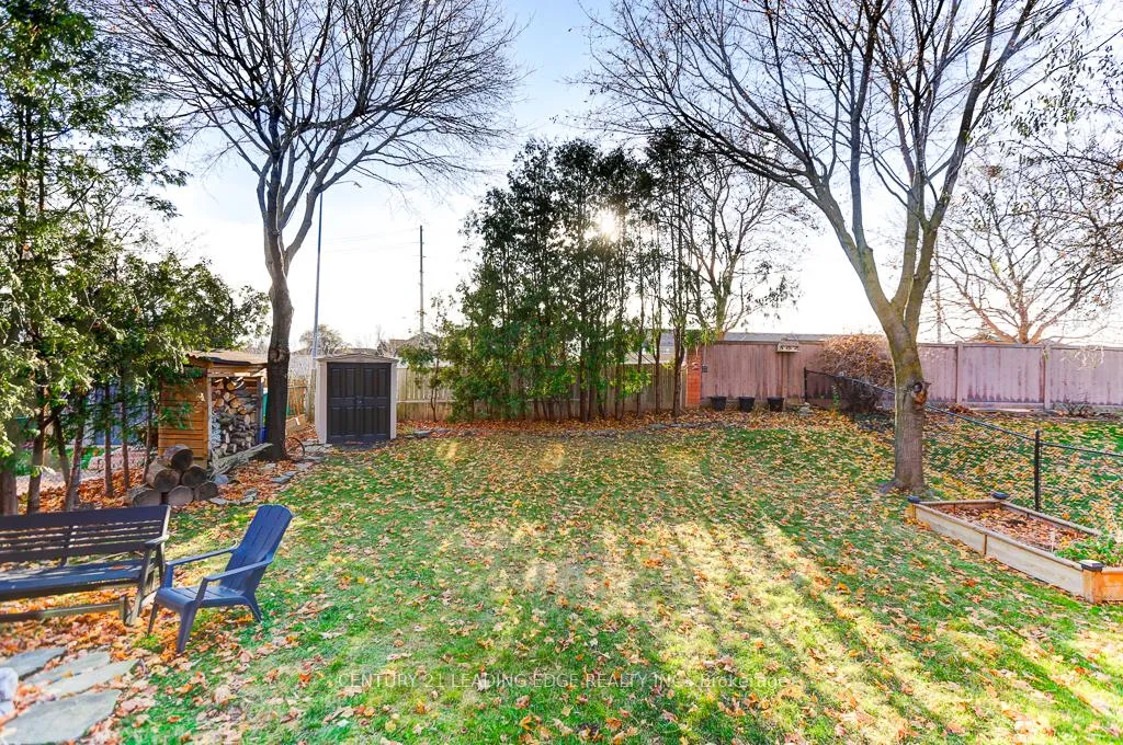 Photo 35 of 104 De Rose Avenue, Caledon, Bolton West — HOMEH