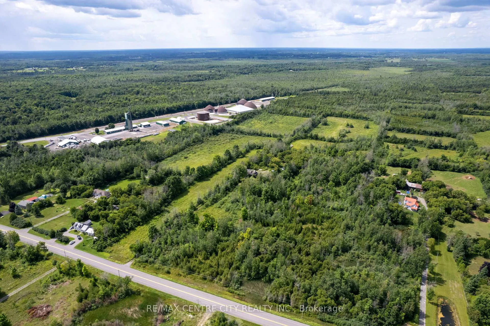 Photo 2 of 2155 20 County Road, North Grenville, North Grenville Twp (Kemptville South) — HOMEH
