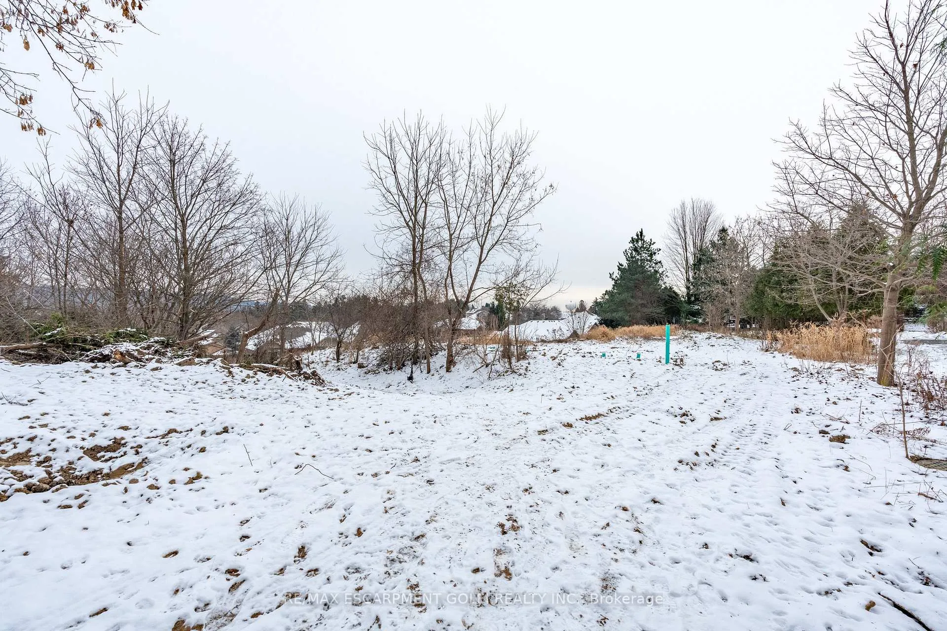 Photo 1 of 7 Ridgewood Boulevard, Hamilton, Dundas — HOMEH