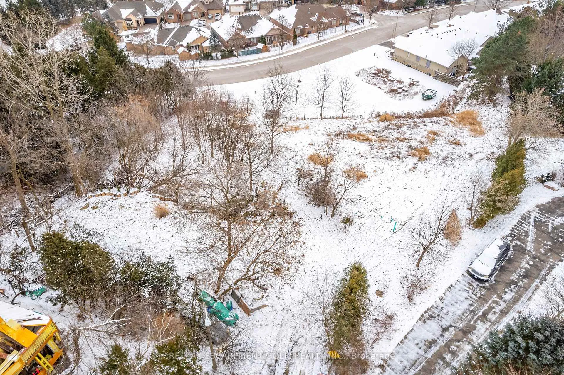 Photo 9 of 7 Ridgewood Boulevard, Hamilton, Dundas — HOMEH