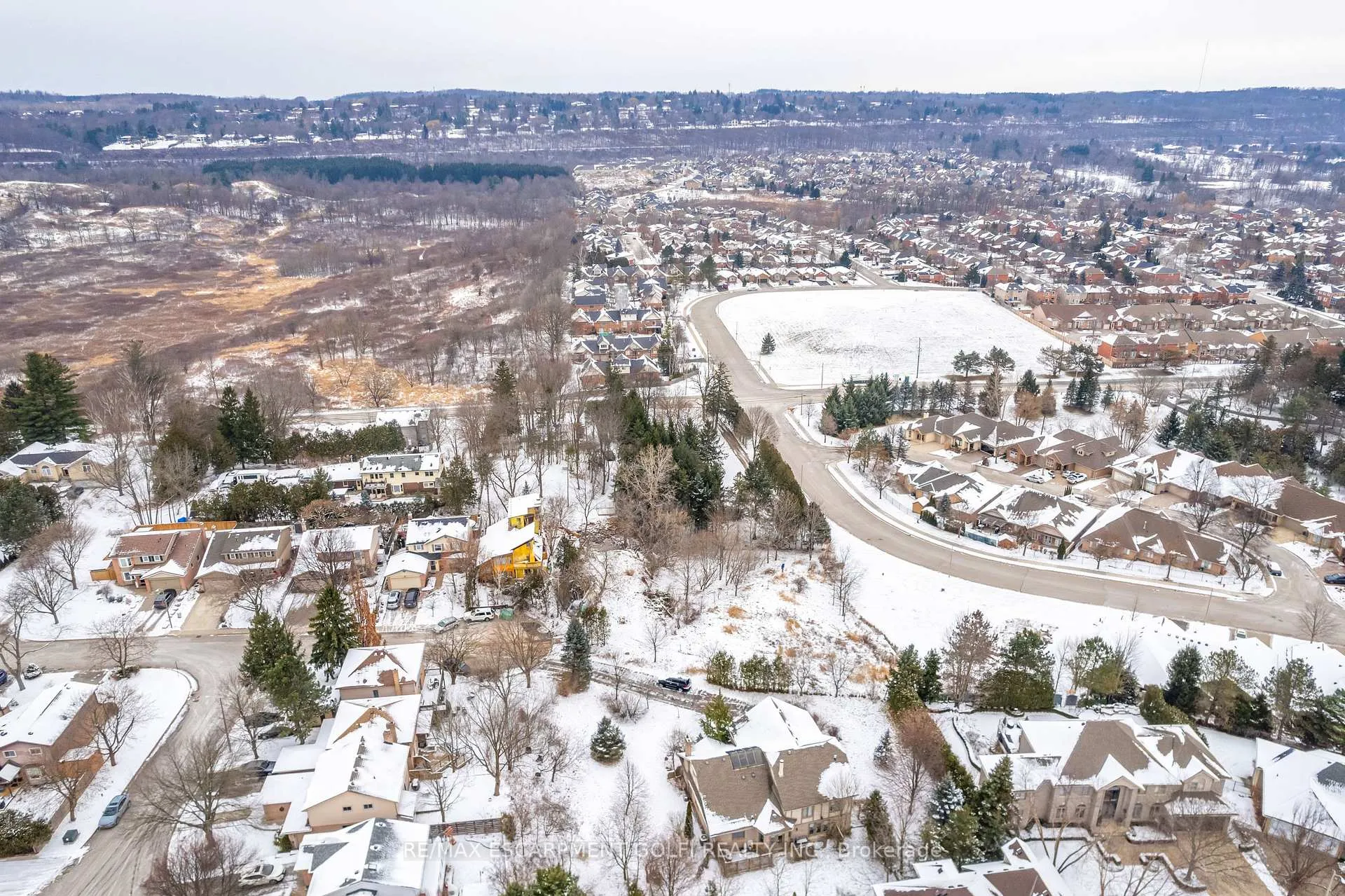 Photo 19 of 7 Ridgewood Boulevard, Hamilton, Dundas — HOMEH