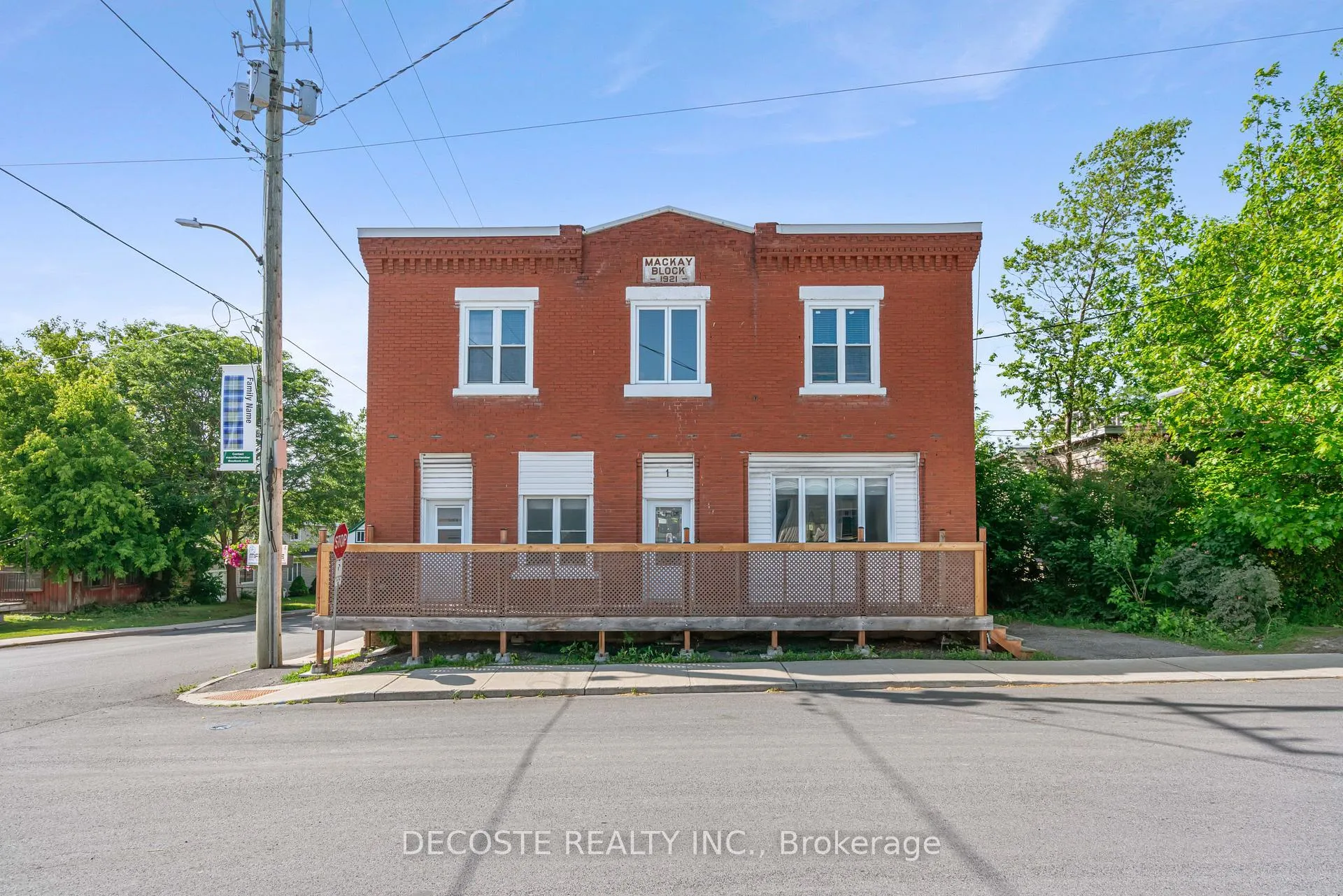 Front of 1 Mechanic Street E