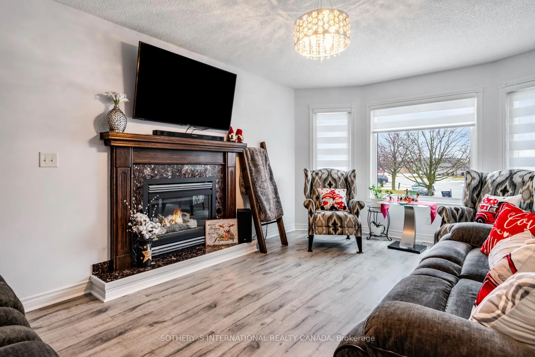 Photo 8 of 47 Eastgrove Crescent, Leamington — HOMEH