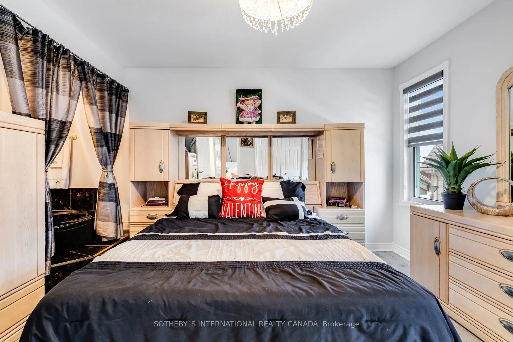 Photo 12 of 47 Eastgrove Crescent, Leamington — HOMEH