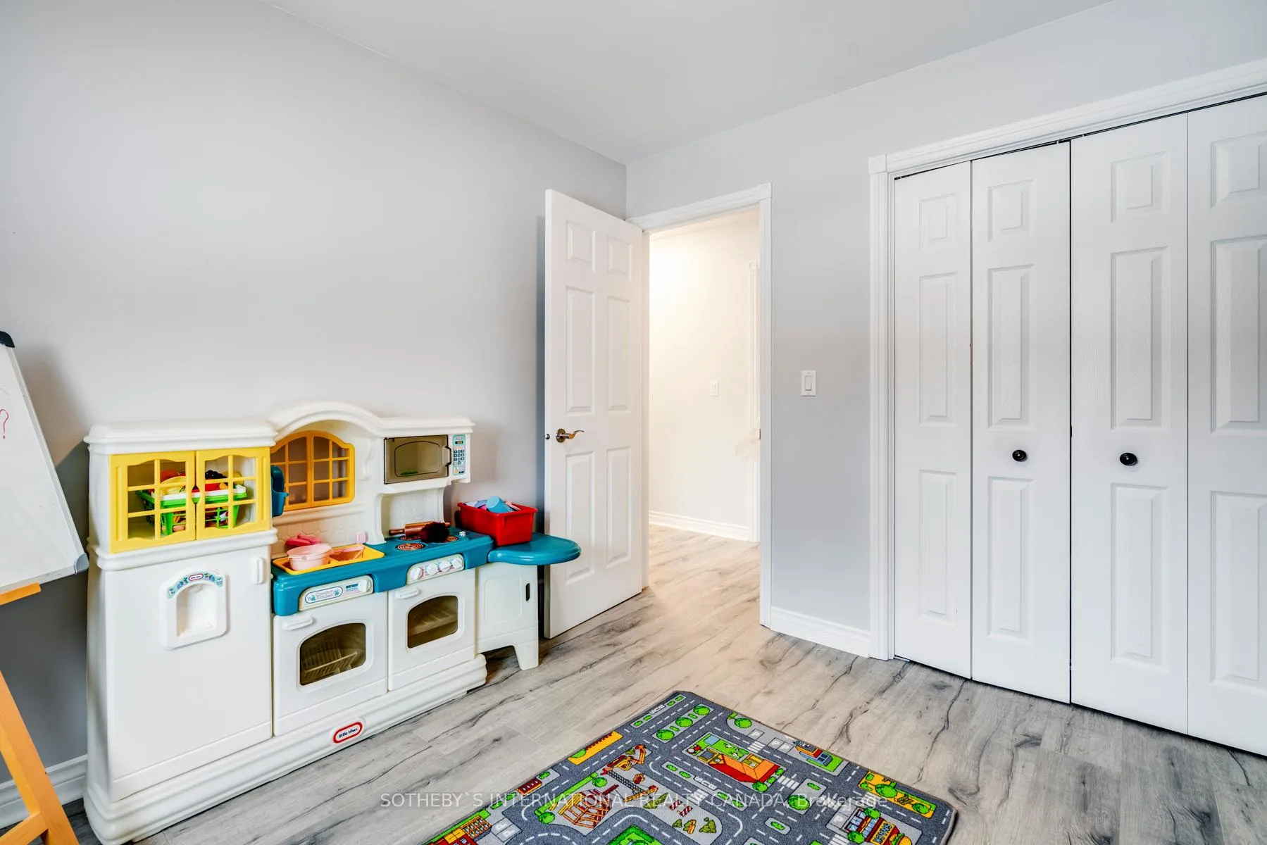 Photo 16 of 47 Eastgrove Crescent, Leamington — HOMEH