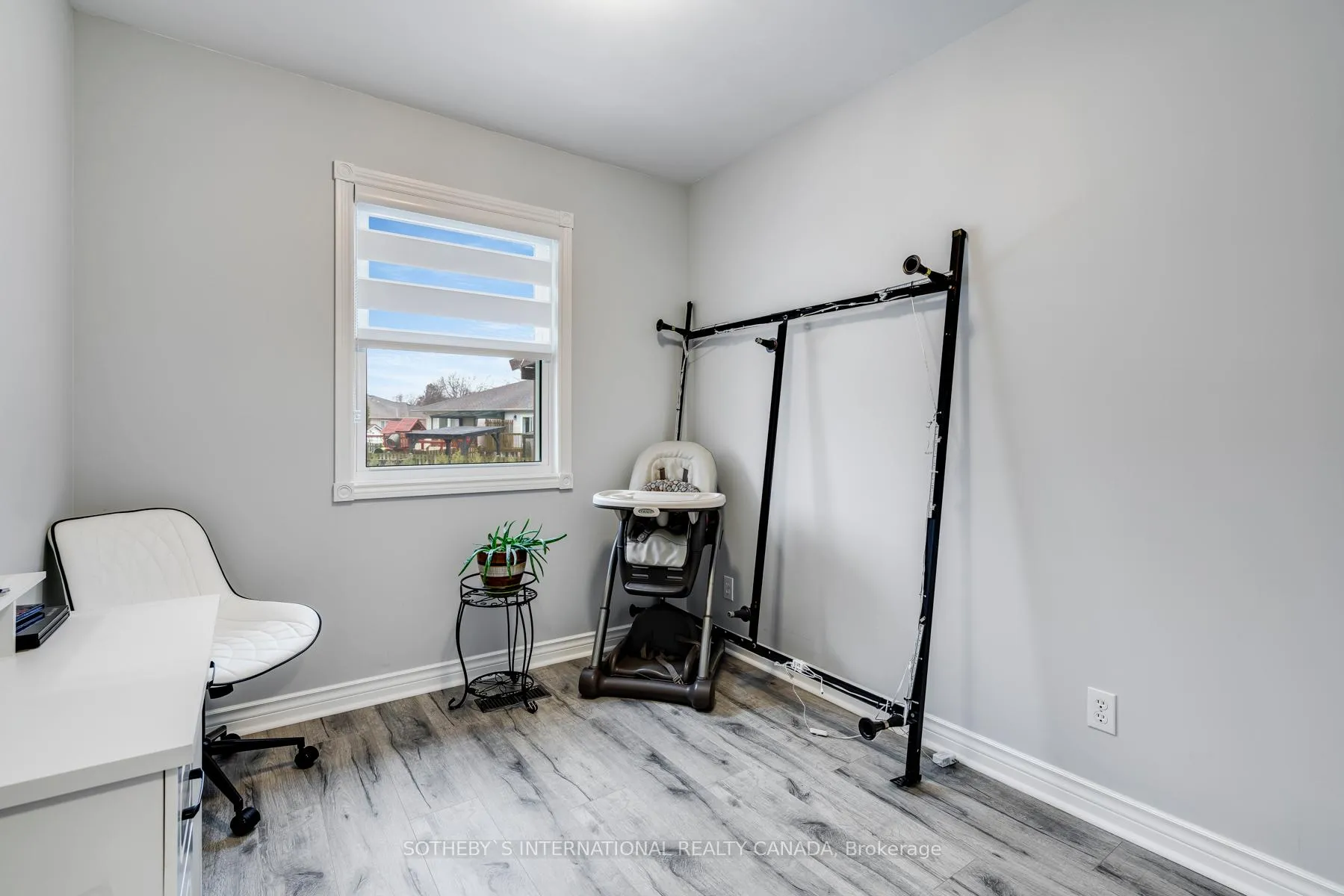 Photo 19 of 47 Eastgrove Crescent, Leamington — HOMEH