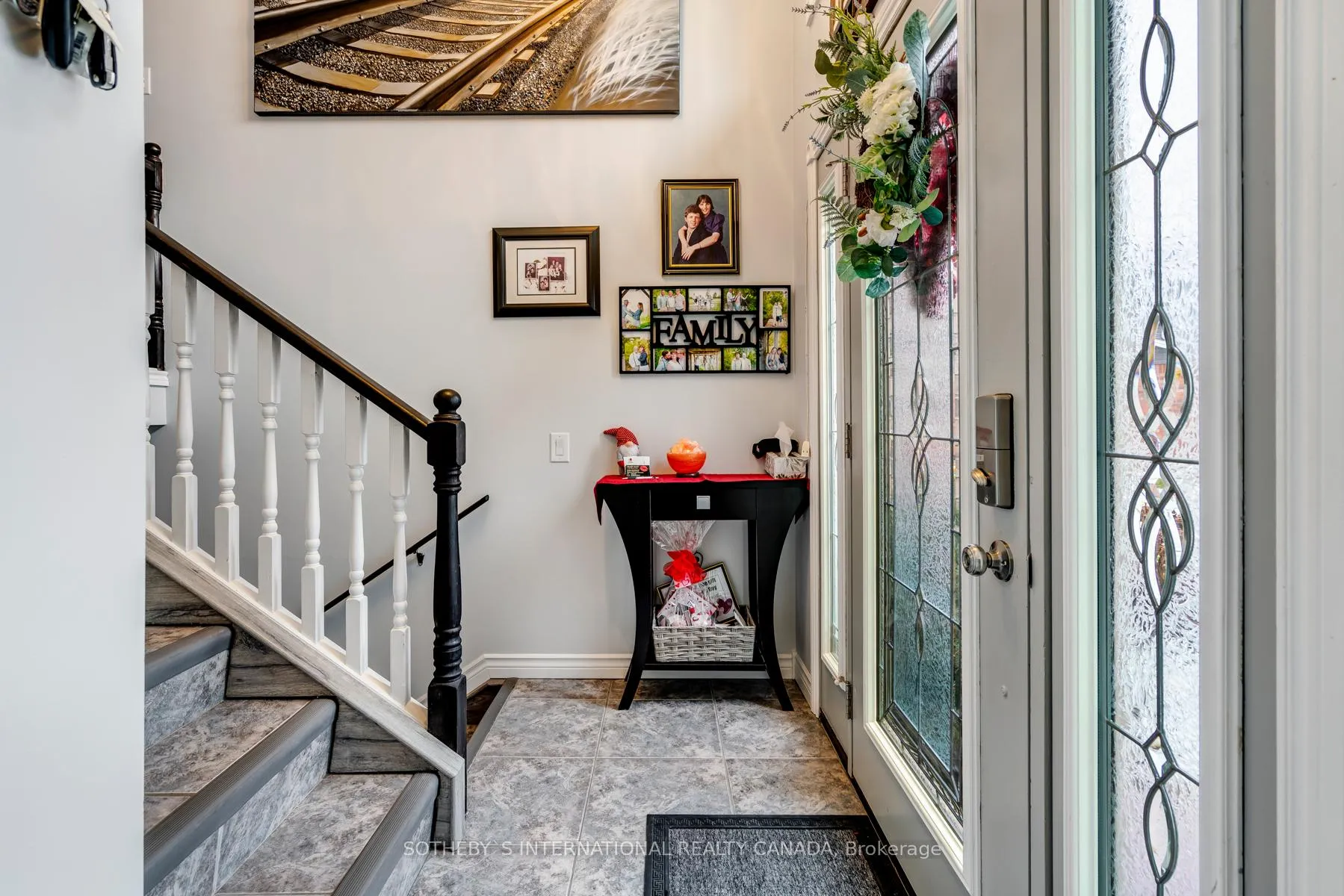 Photo 20 of 47 Eastgrove Crescent, Leamington — HOMEH