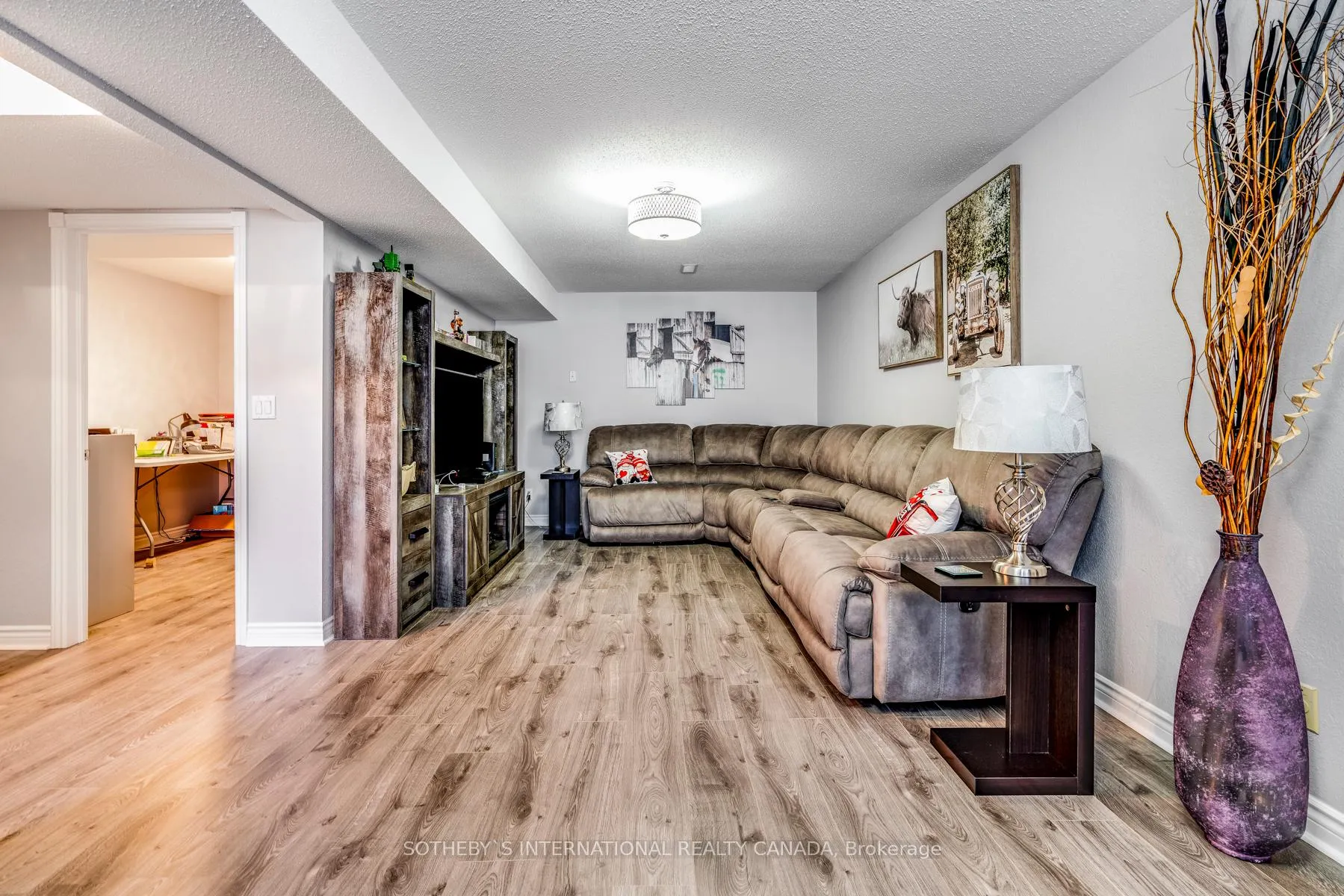 Photo 22 of 47 Eastgrove Crescent, Leamington — HOMEH