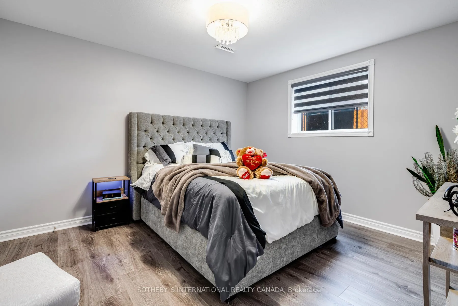 Photo 24 of 47 Eastgrove Crescent, Leamington — HOMEH
