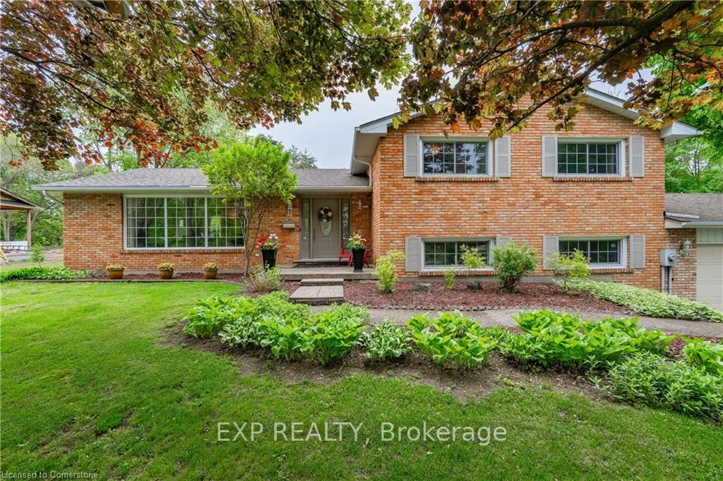 Photo 1 of 11 Coachman Crescent, Hamilton, Freelton — HOMEH