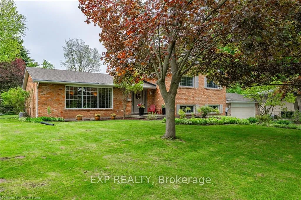 Photo 3 of 11 Coachman Crescent, Hamilton, Freelton — HOMEH