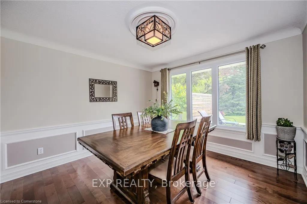 Photo 10 of 11 Coachman Crescent, Hamilton, Freelton — HOMEH