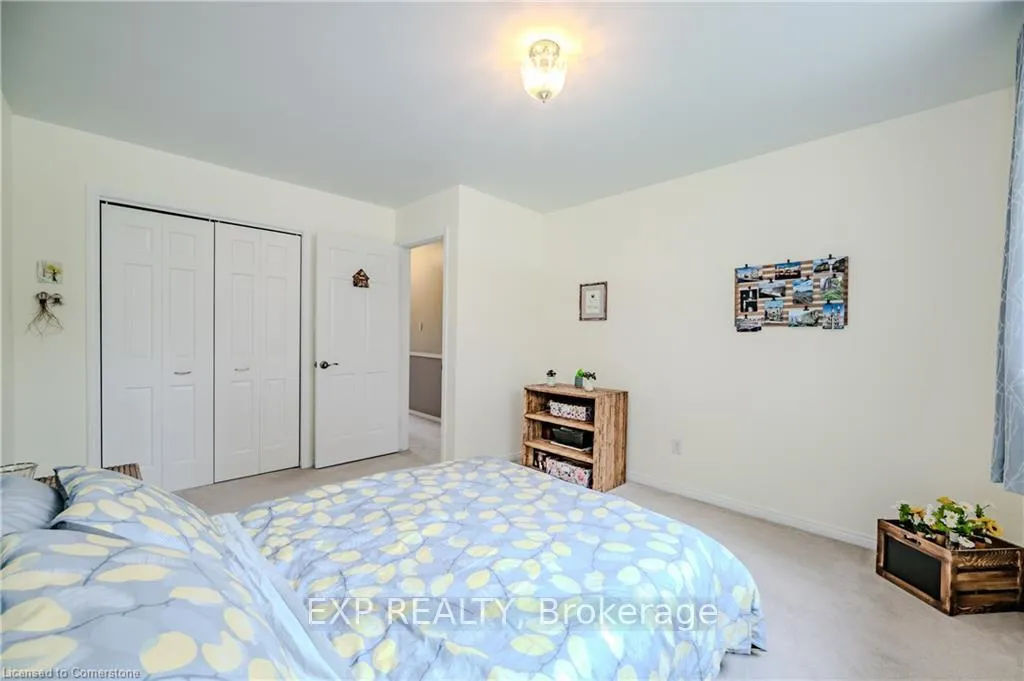 Photo 26 of 11 Coachman Crescent, Hamilton, Freelton — HOMEH