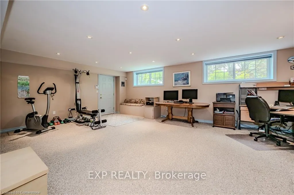 Photo 31 of 11 Coachman Crescent, Hamilton, Freelton — HOMEH