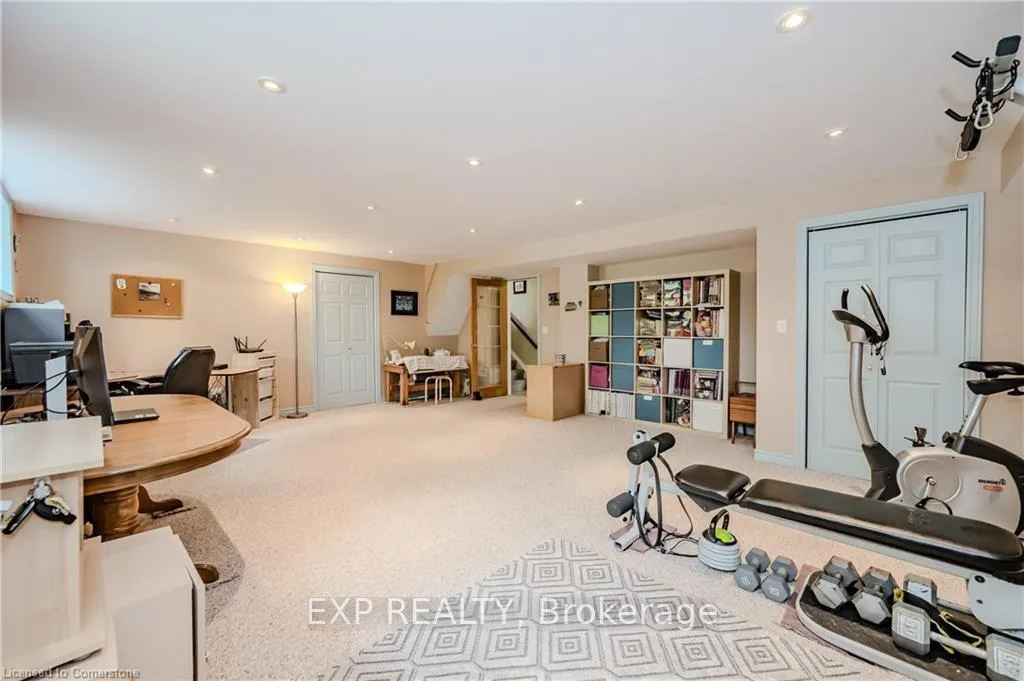Photo 32 of 11 Coachman Crescent, Hamilton, Freelton — HOMEH
