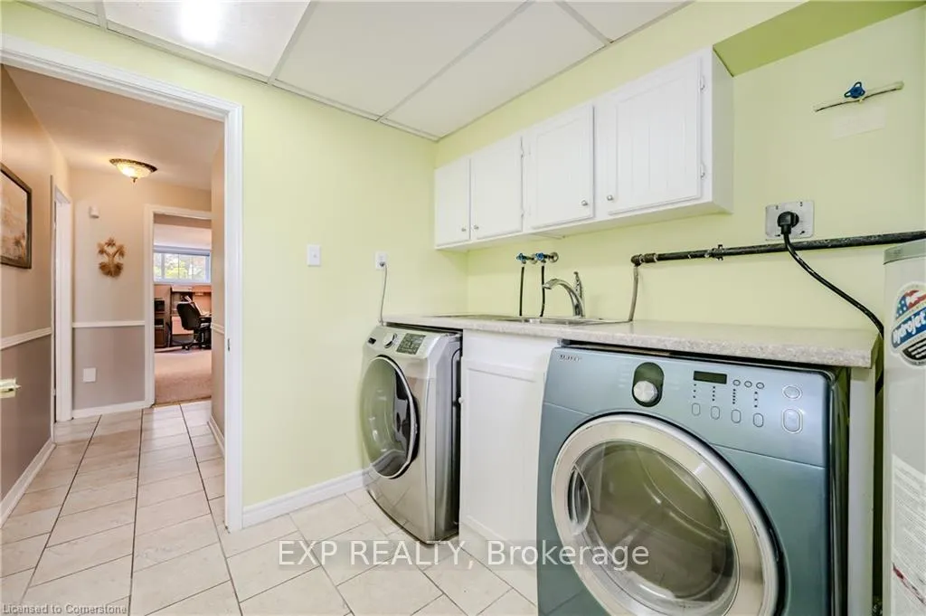 Photo 38 of 11 Coachman Crescent, Hamilton, Freelton — HOMEH