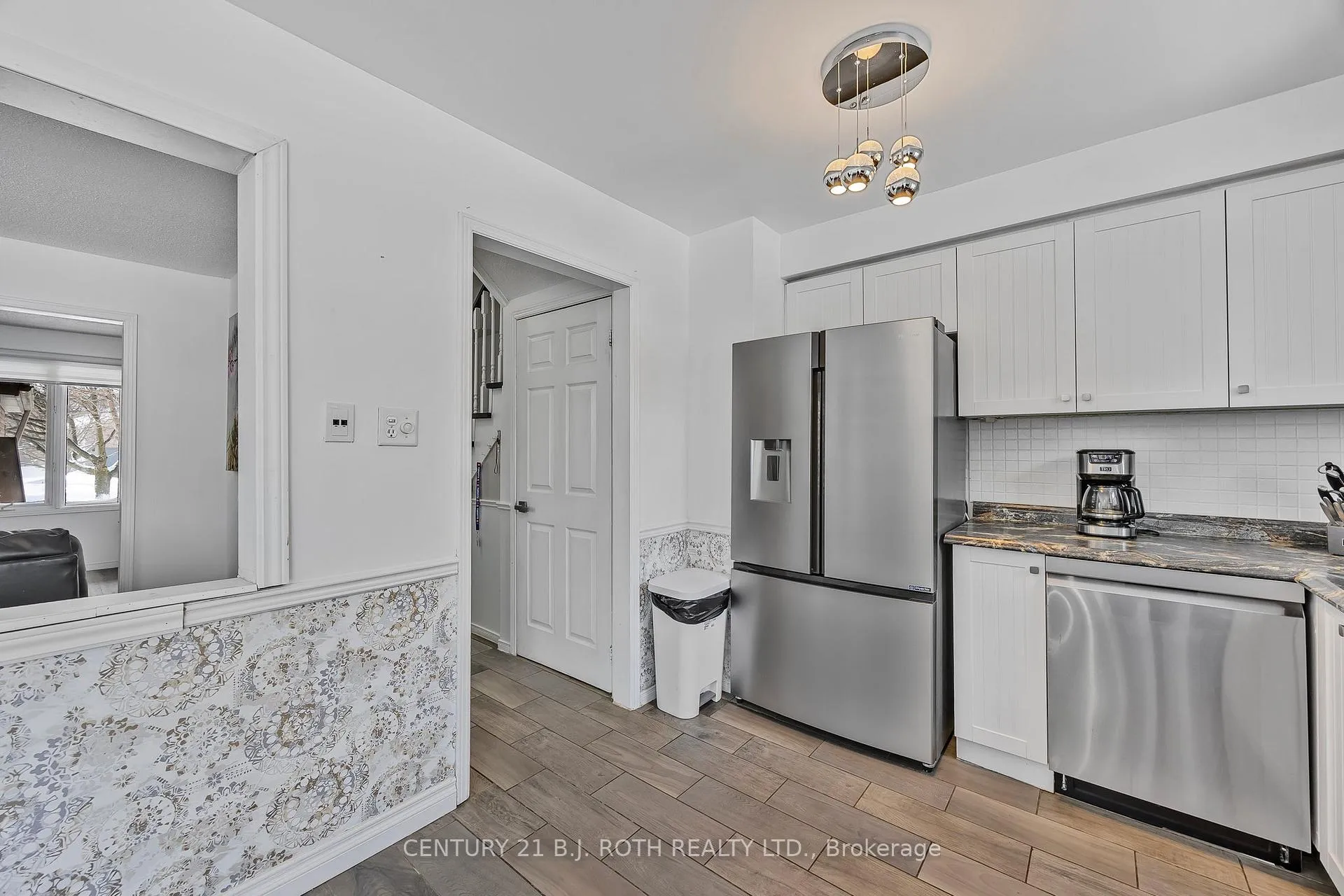 Photo 12 of 13 Wallace Drive, Barrie, Northwest — HOMEH