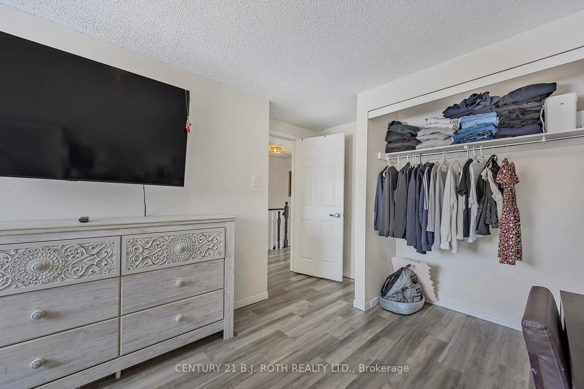 Photo 23 of 13 Wallace Drive, Barrie, Northwest — HOMEH
