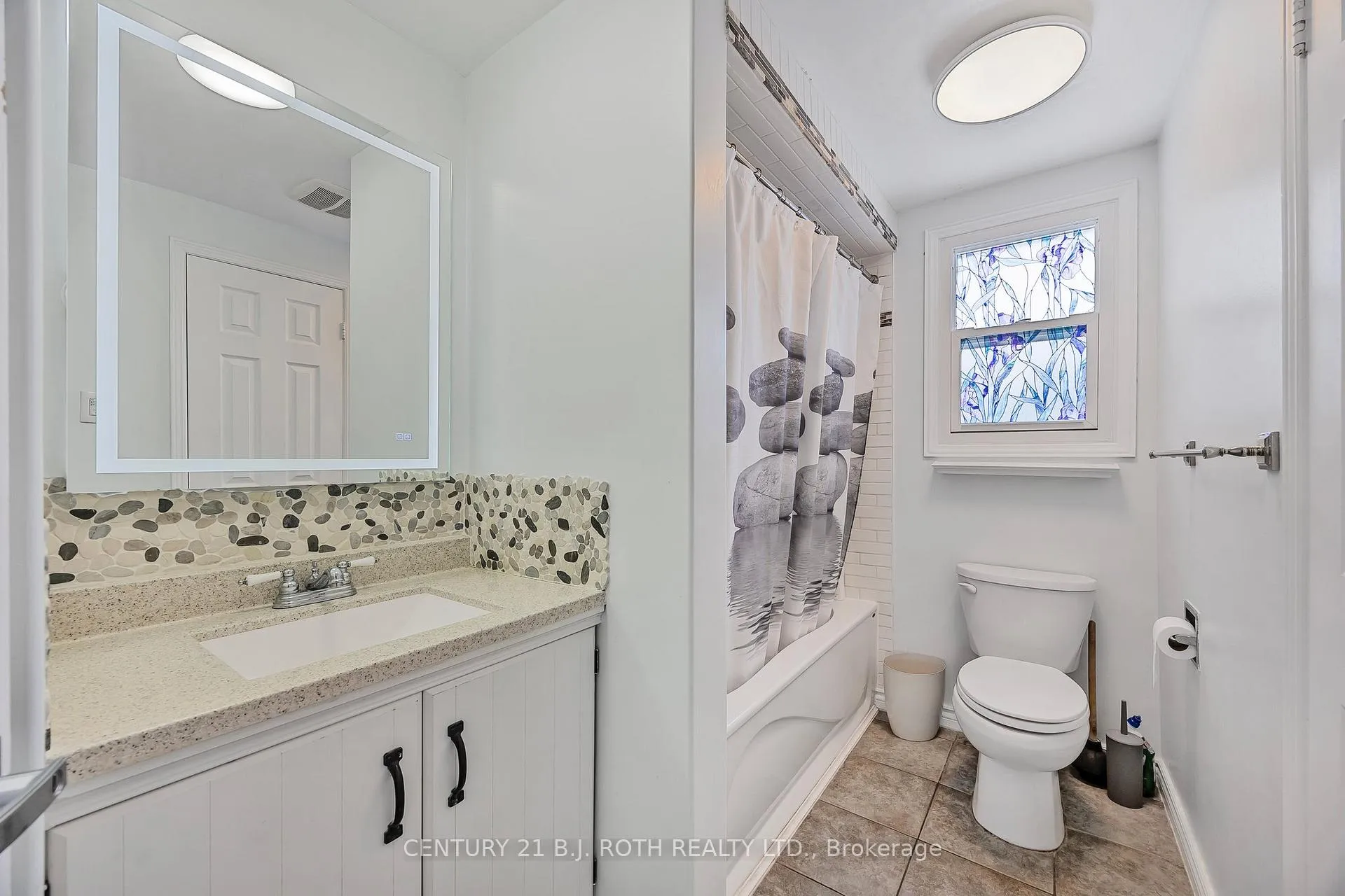 Photo 24 of 13 Wallace Drive, Barrie, Northwest — HOMEH