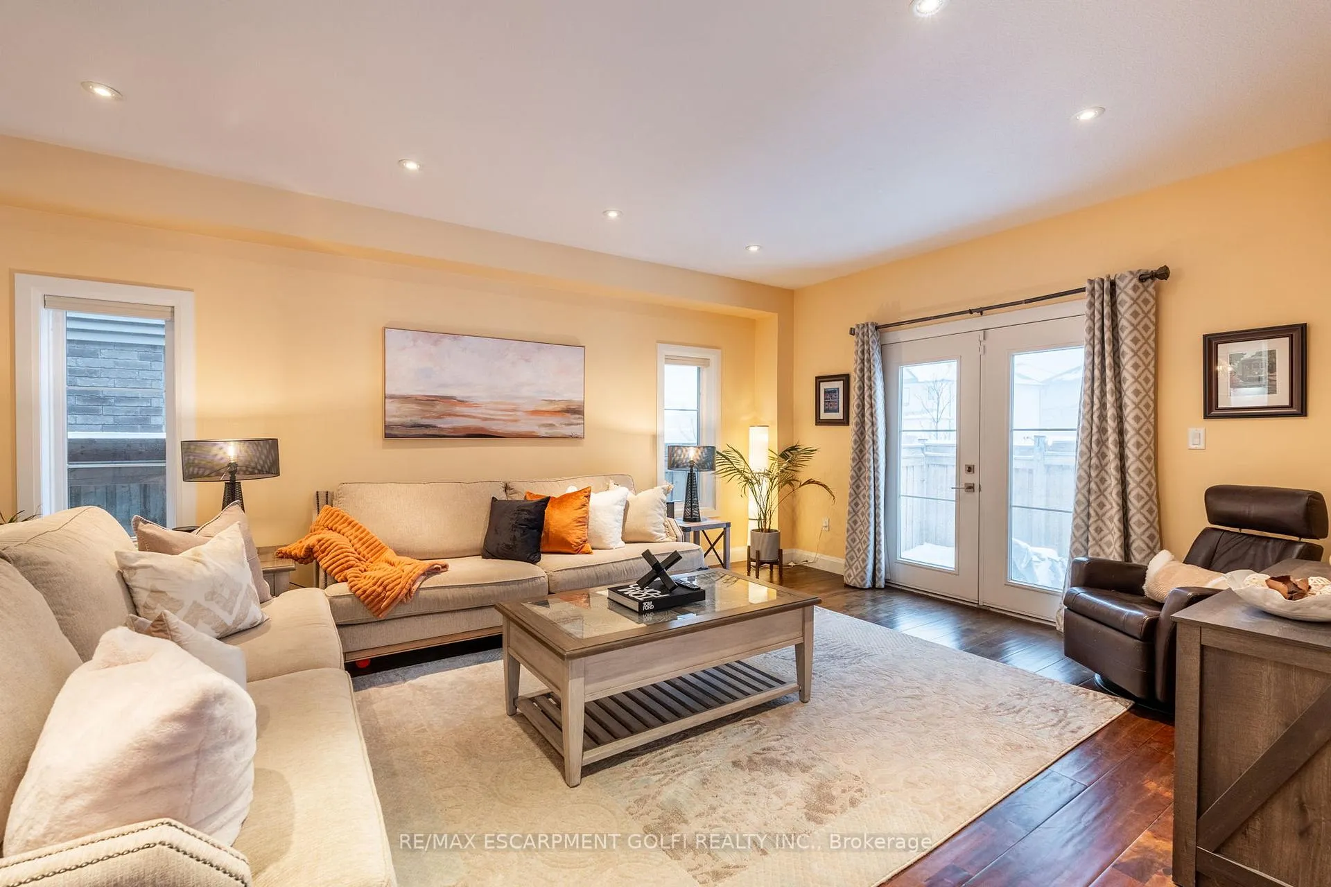 Photo 8 of 412 Annalee Drive, Hamilton, Ancaster — HOMEH