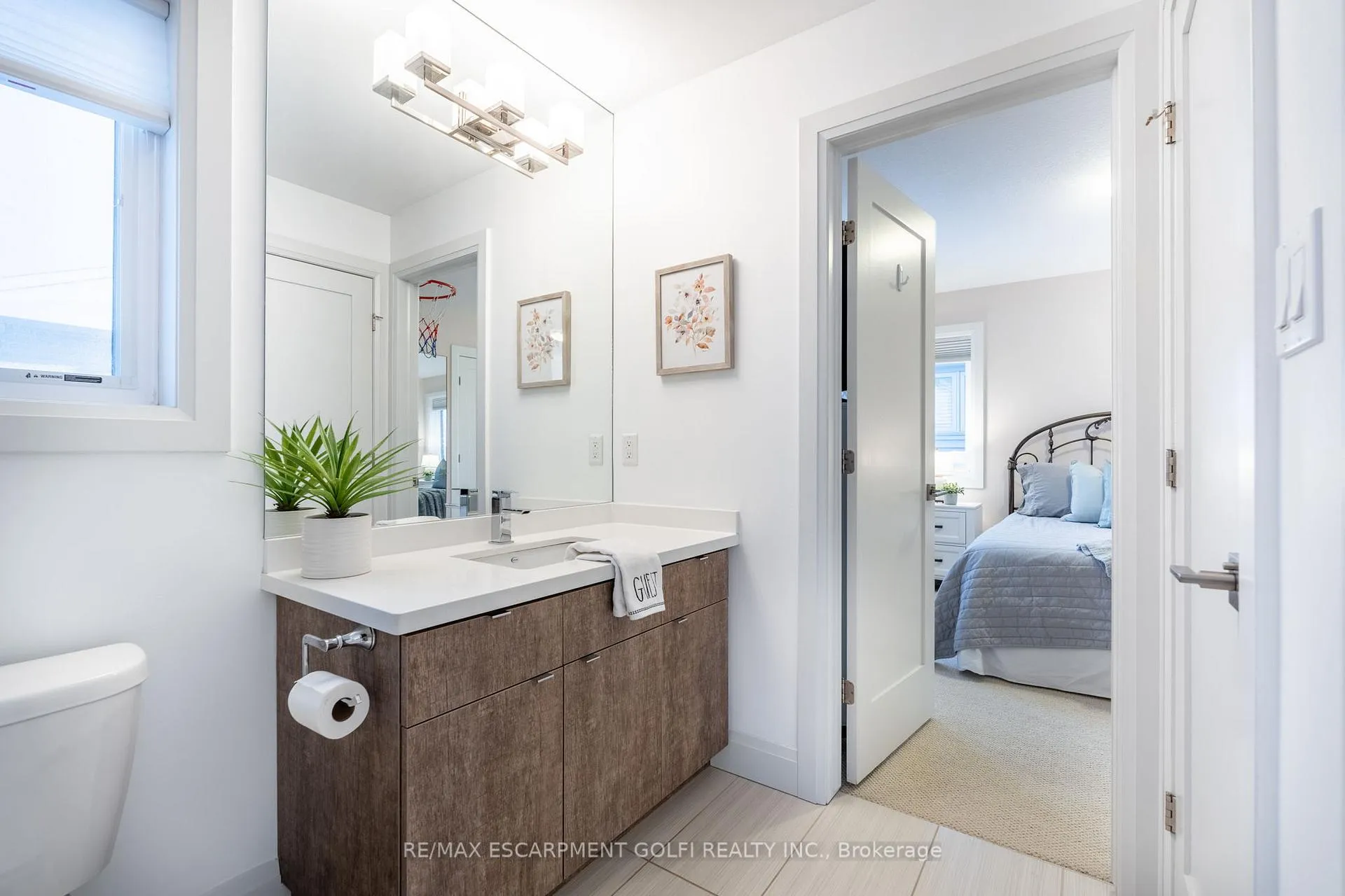 Photo 23 of 412 Annalee Drive, Hamilton, Ancaster — HOMEH