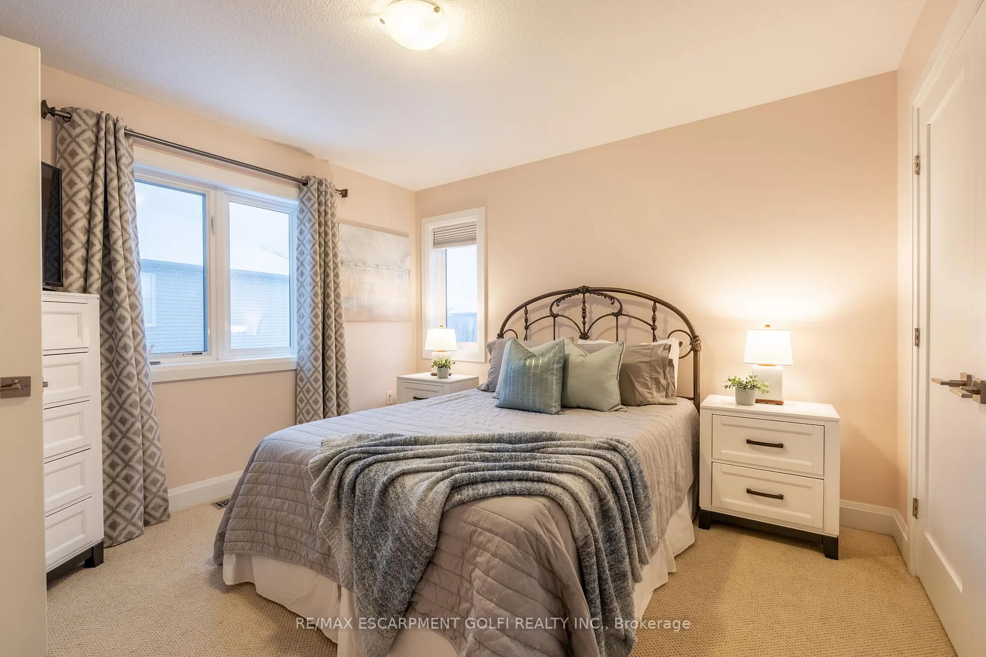 Photo 25 of 412 Annalee Drive, Hamilton, Ancaster — HOMEH