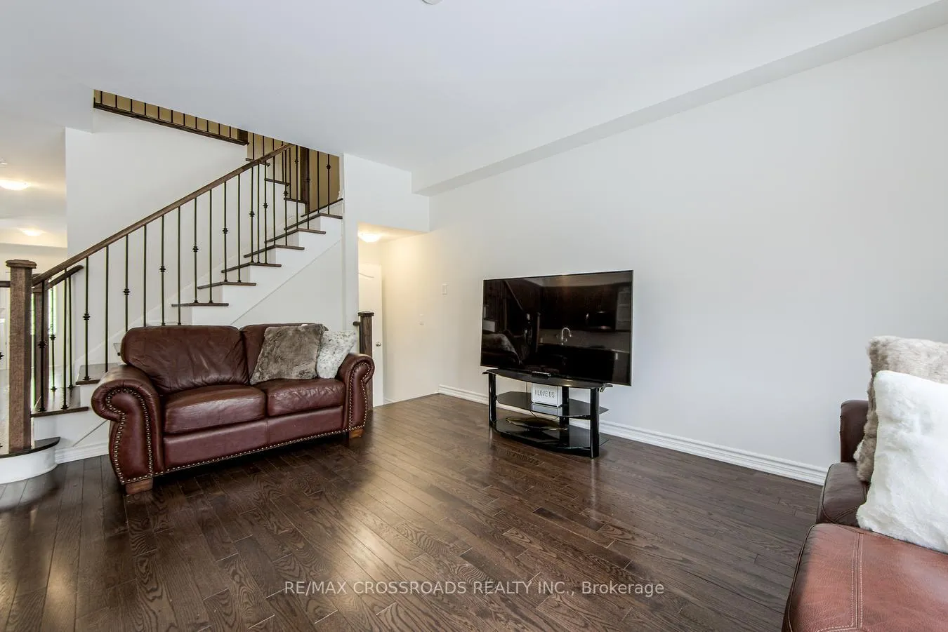 Photo 10 of 2 Hough Lane, Ajax, Northwest Ajax — HOMEH