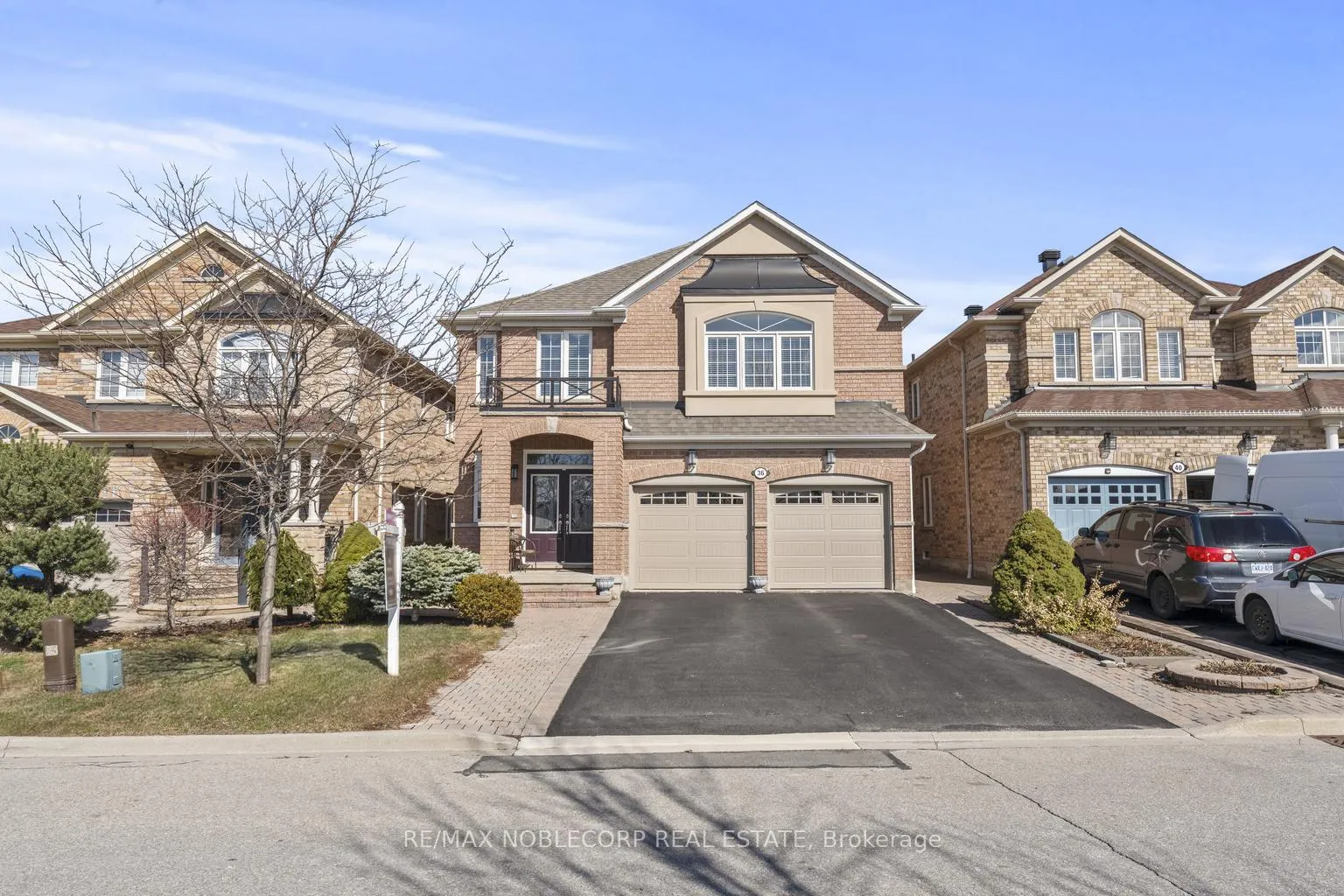 Photo 1 of 36 Venice Gate Drive, Vaughan, Vellore Village — HOMEH