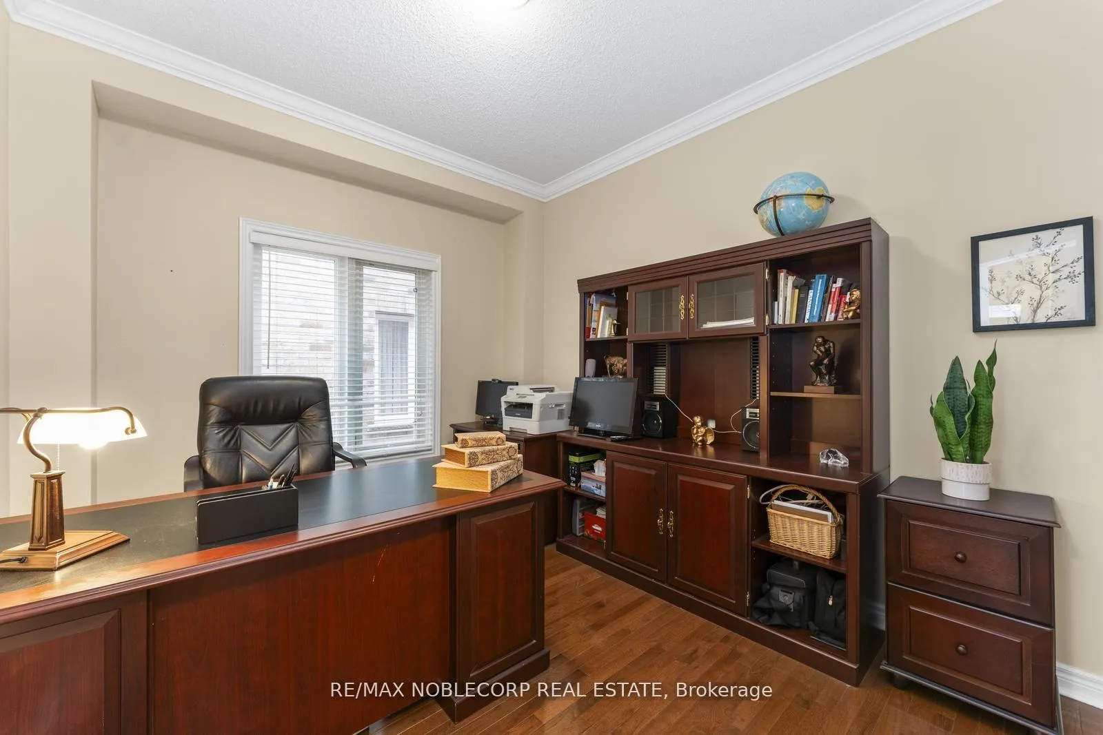 Photo 9 of 36 Venice Gate Drive, Vaughan, Vellore Village — HOMEH