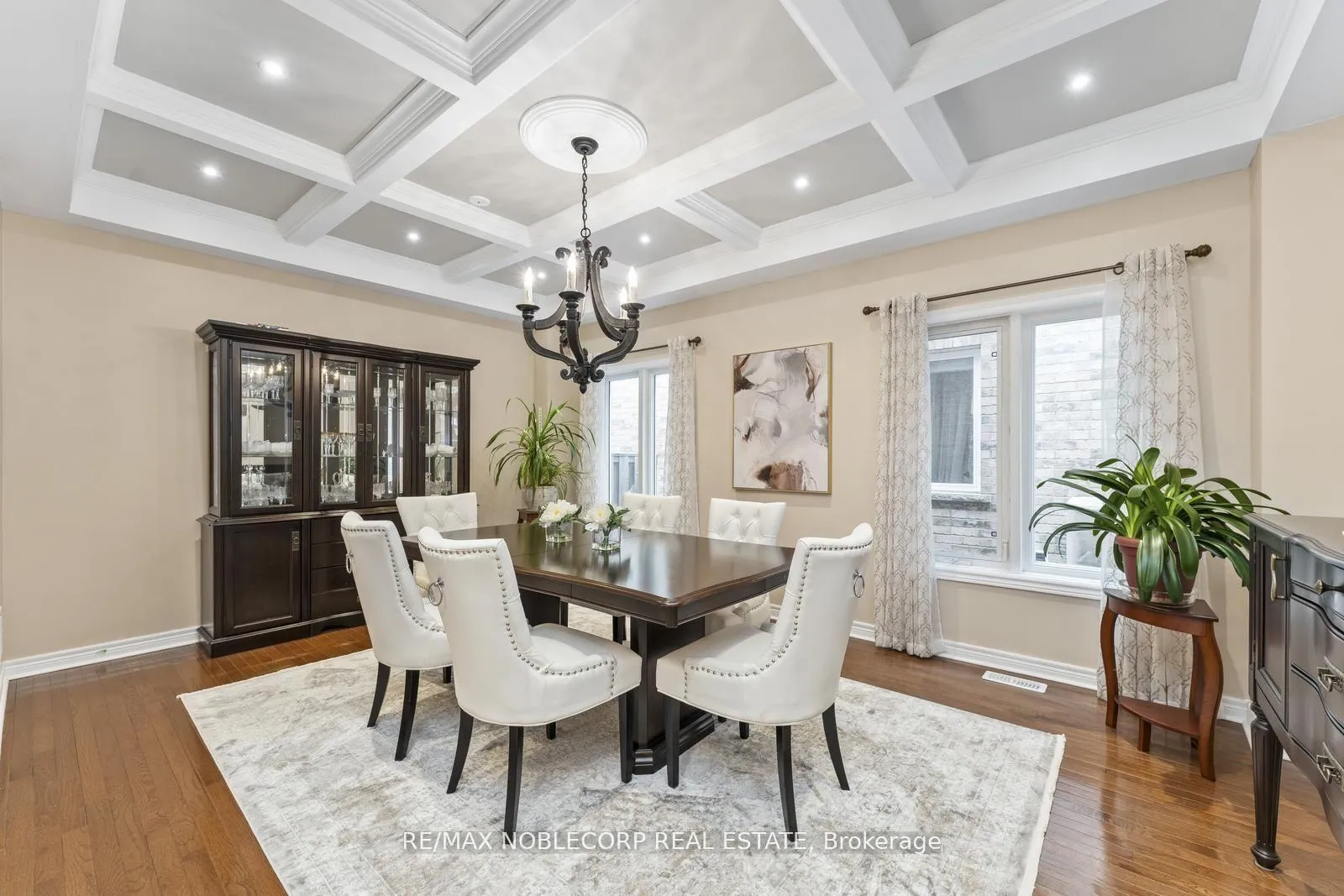 Photo 10 of 36 Venice Gate Drive, Vaughan, Vellore Village — HOMEH