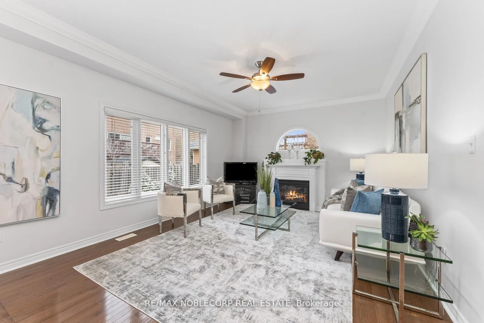Photo 13 of 36 Venice Gate Drive, Vaughan, Vellore Village — HOMEH