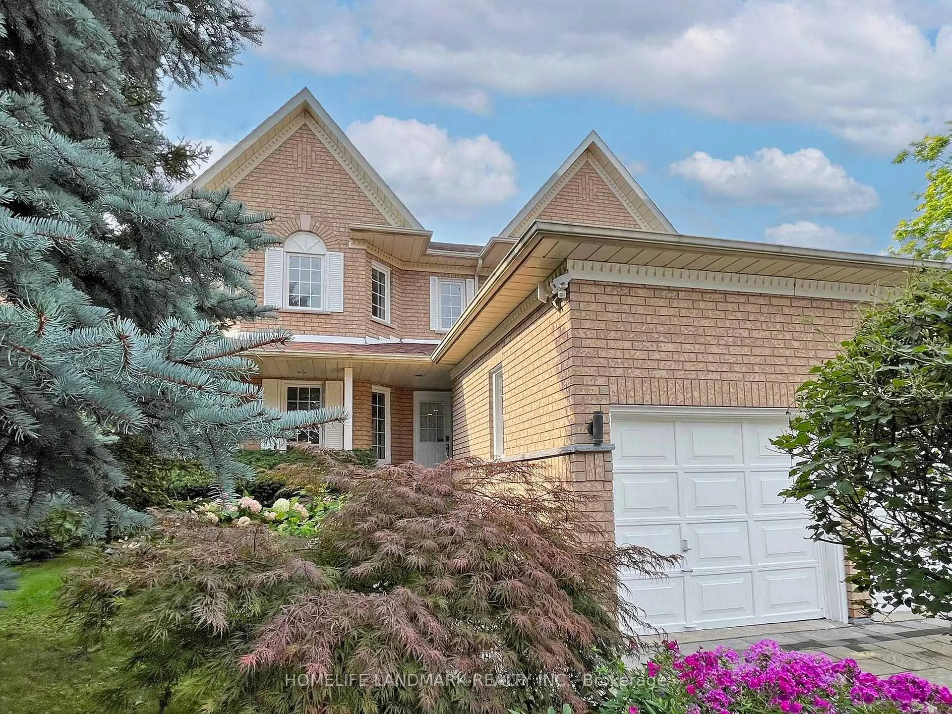 Photo 2 of 64 Bradgate Drive, Markham, Thornlea — HOMEH