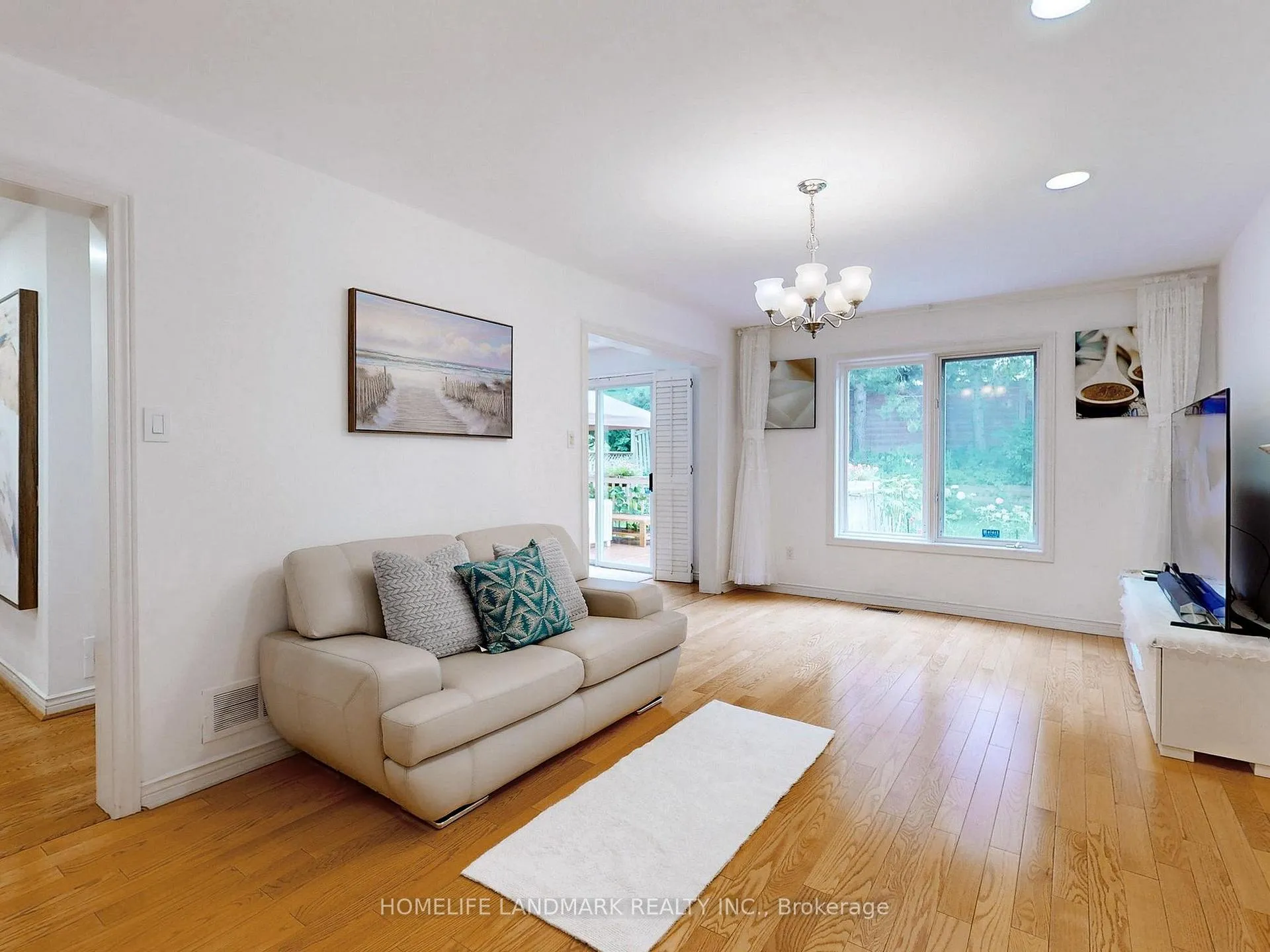 Photo 9 of 64 Bradgate Drive, Markham, Thornlea — HOMEH