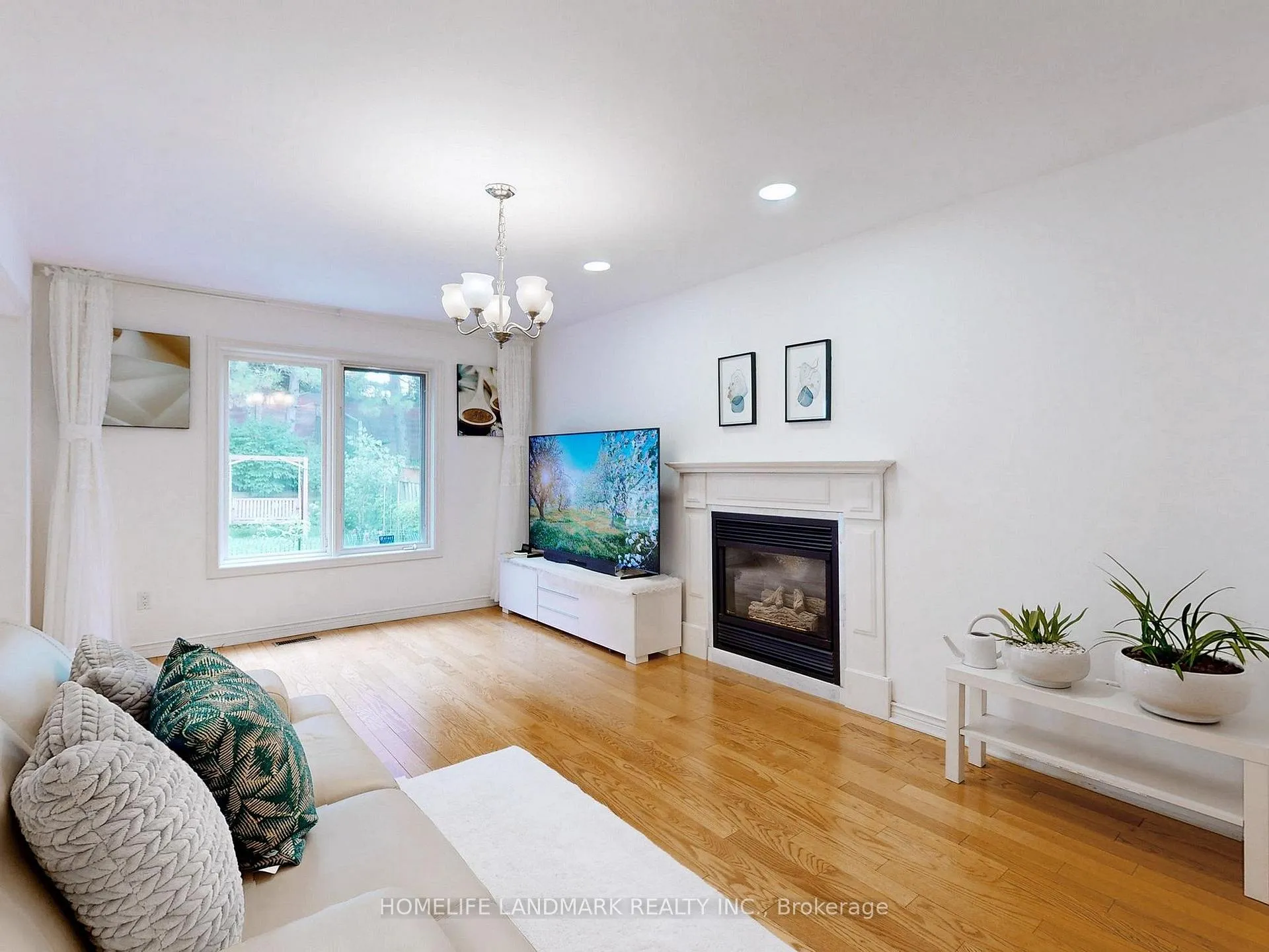 Photo 12 of 64 Bradgate Drive, Markham, Thornlea — HOMEH