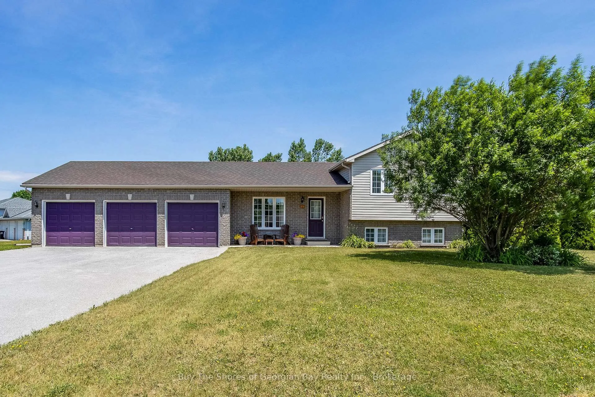 Photo 2 of 24 Marl Creek Drive, Springwater, Phelpston — HOMEH