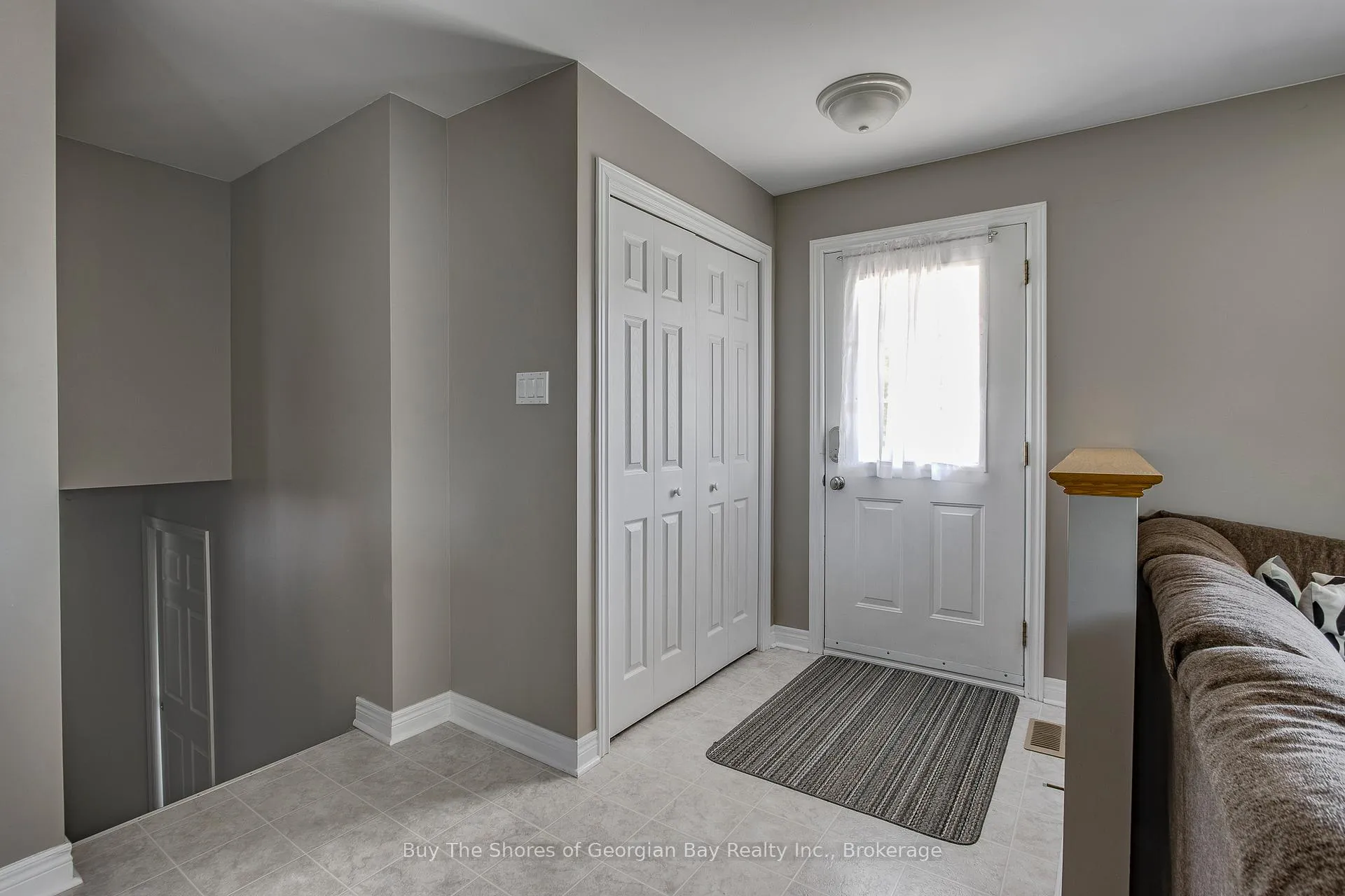 Photo 6 of 24 Marl Creek Drive, Springwater, Phelpston — HOMEH