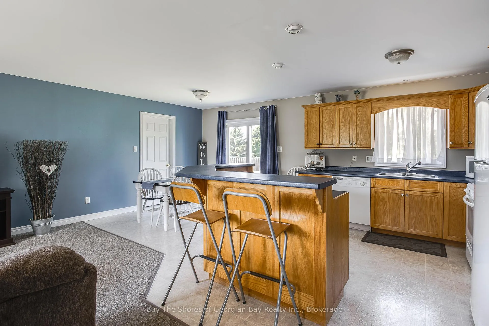 Photo 10 of 24 Marl Creek Drive, Springwater, Phelpston — HOMEH