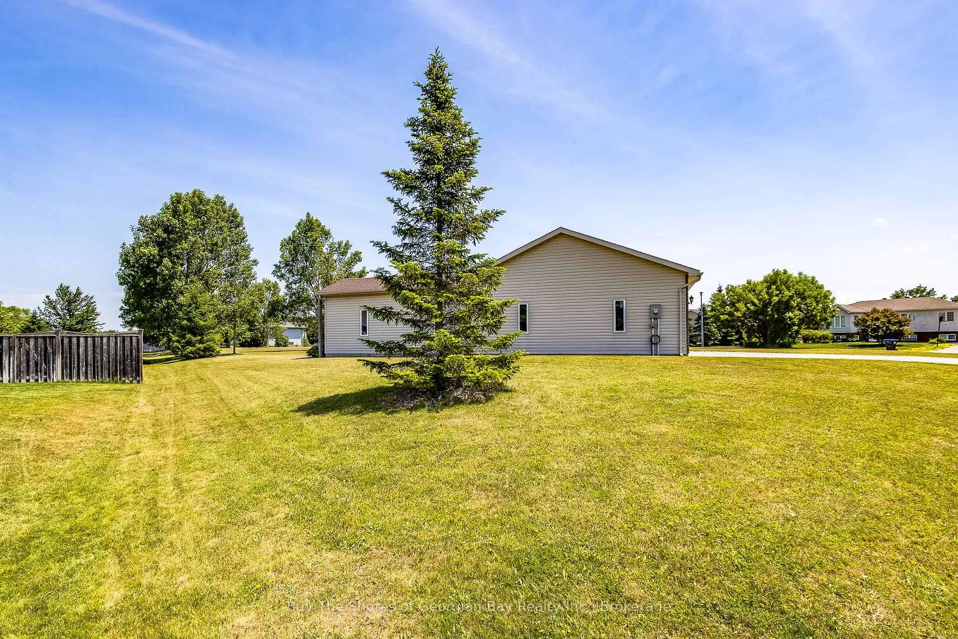 Photo 35 of 24 Marl Creek Drive, Springwater, Phelpston — HOMEH