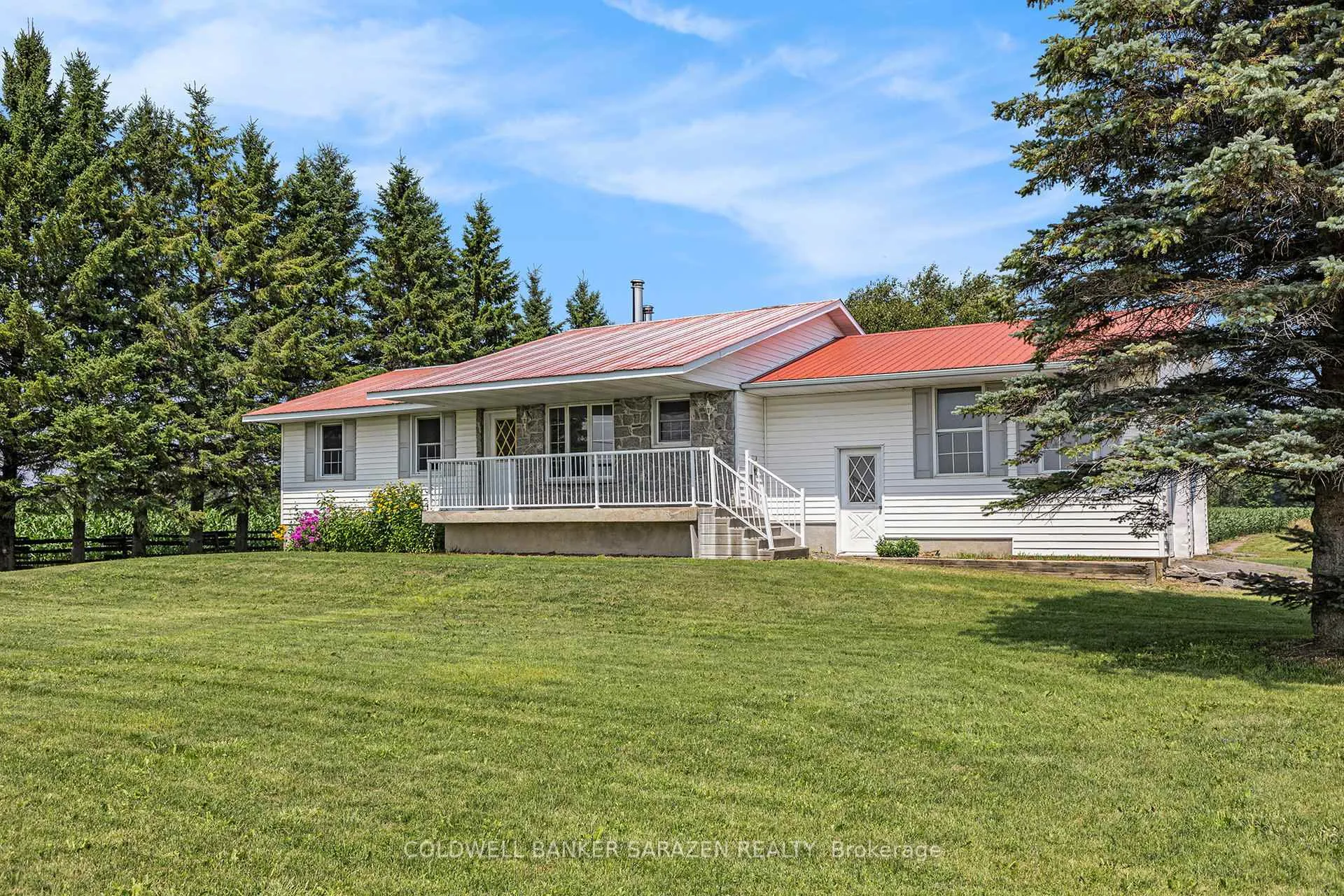 Photo 3 of 402 Scheel Drive, McNab/Braeside, Mcnab/Braeside Twps — HOMEH