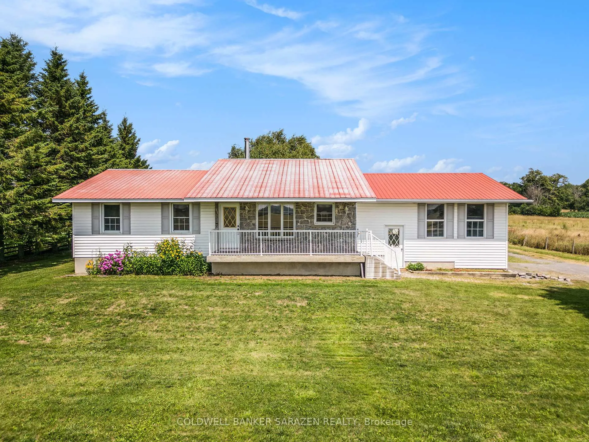 Photo 4 of 402 Scheel Drive, McNab/Braeside, Mcnab/Braeside Twps — HOMEH
