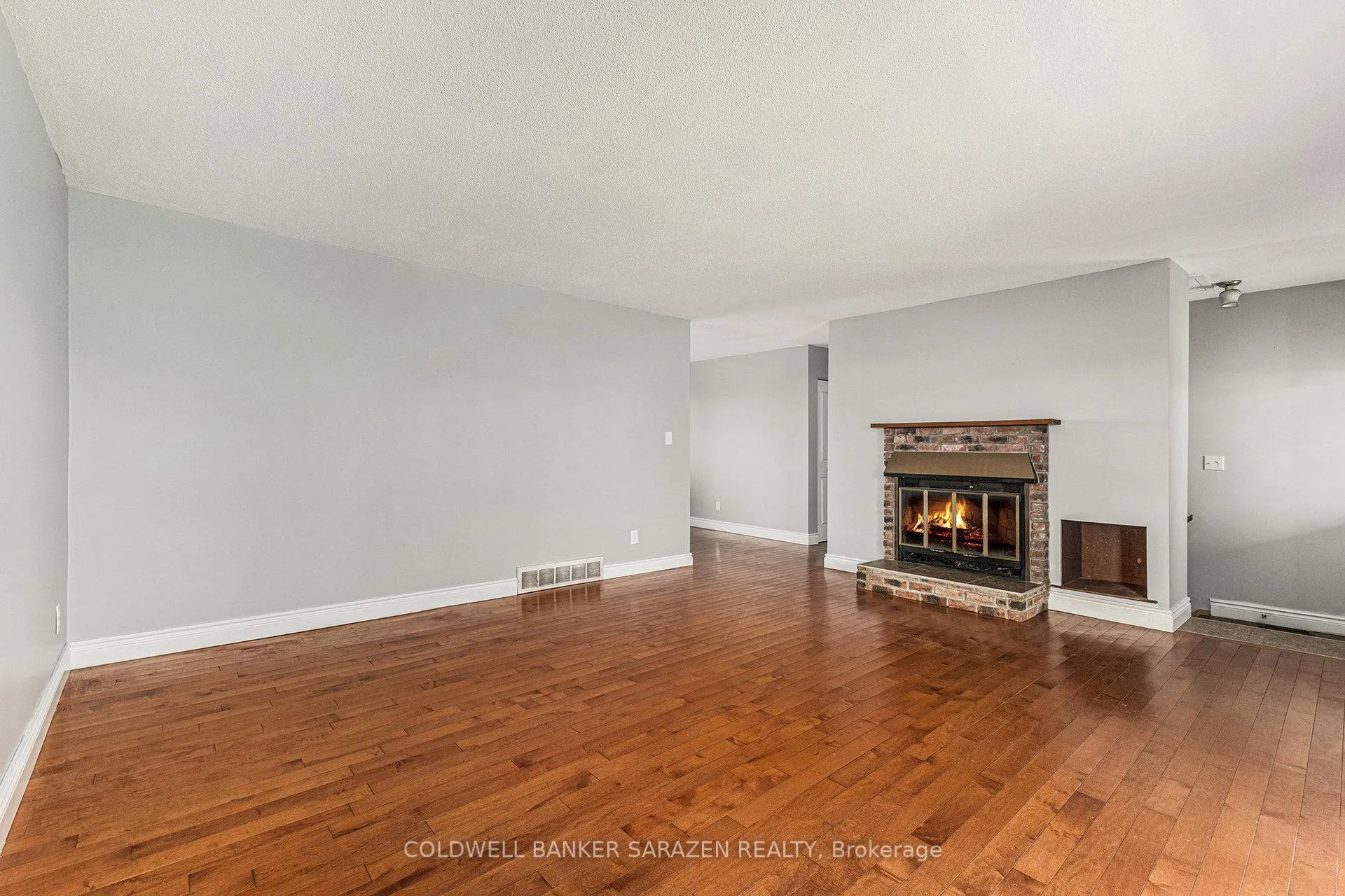 Photo 11 of 402 Scheel Drive, McNab/Braeside, Mcnab/Braeside Twps — HOMEH