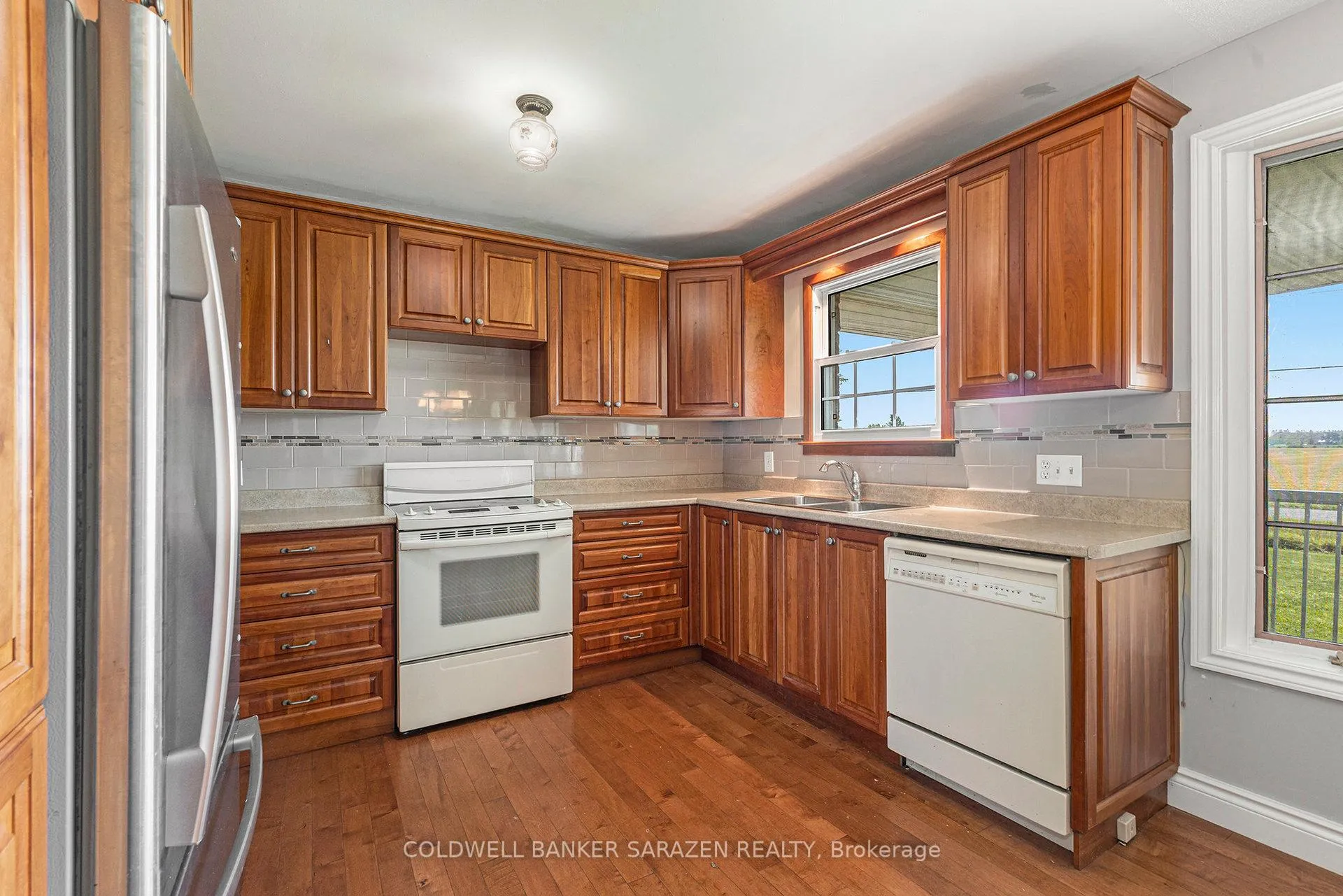 Photo 17 of 402 Scheel Drive, McNab/Braeside, Mcnab/Braeside Twps — HOMEH