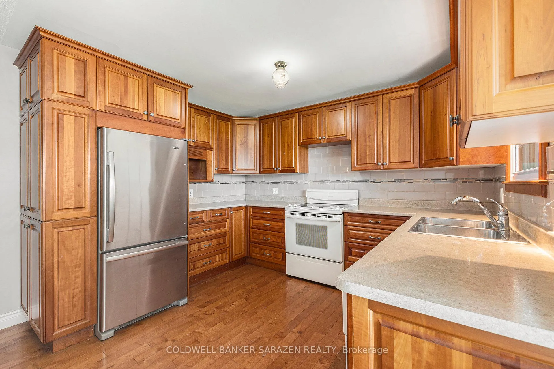 Photo 18 of 402 Scheel Drive, McNab/Braeside, Mcnab/Braeside Twps — HOMEH
