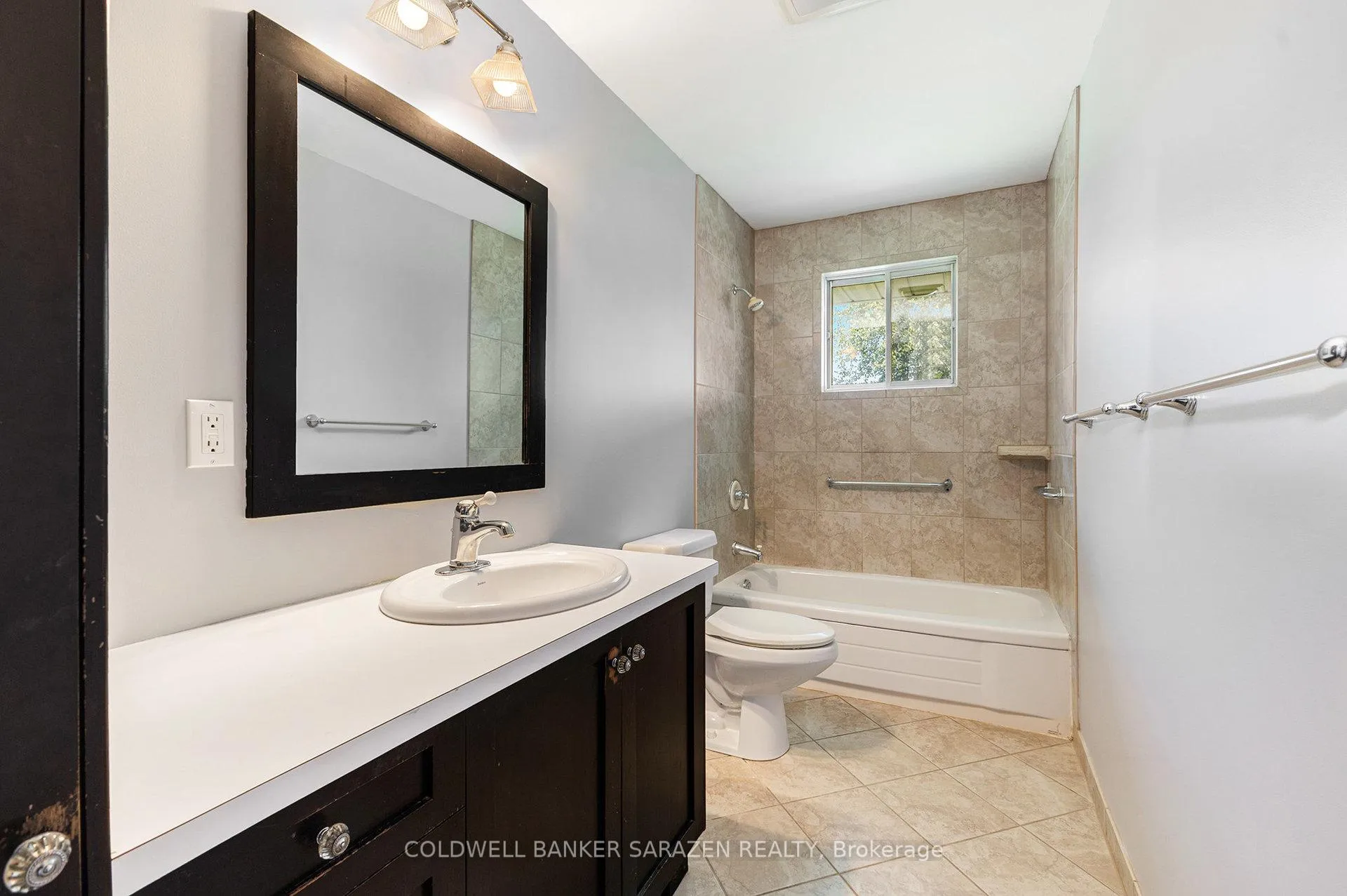 Photo 25 of 402 Scheel Drive, McNab/Braeside, Mcnab/Braeside Twps — HOMEH