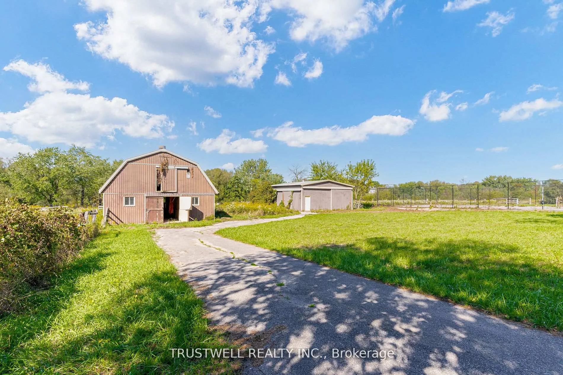 Photo 12 of 3590 Major Mackenzie Drive E, Markham, Victoria Manor-Jennings Gate — HOMEH